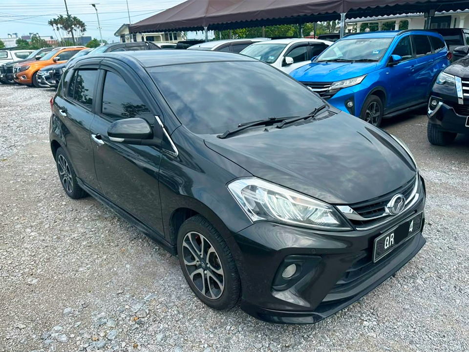 2018 Perodua Myvi 1.5 H terpakai warna Black untuk dijual di Kuching, Sarawak