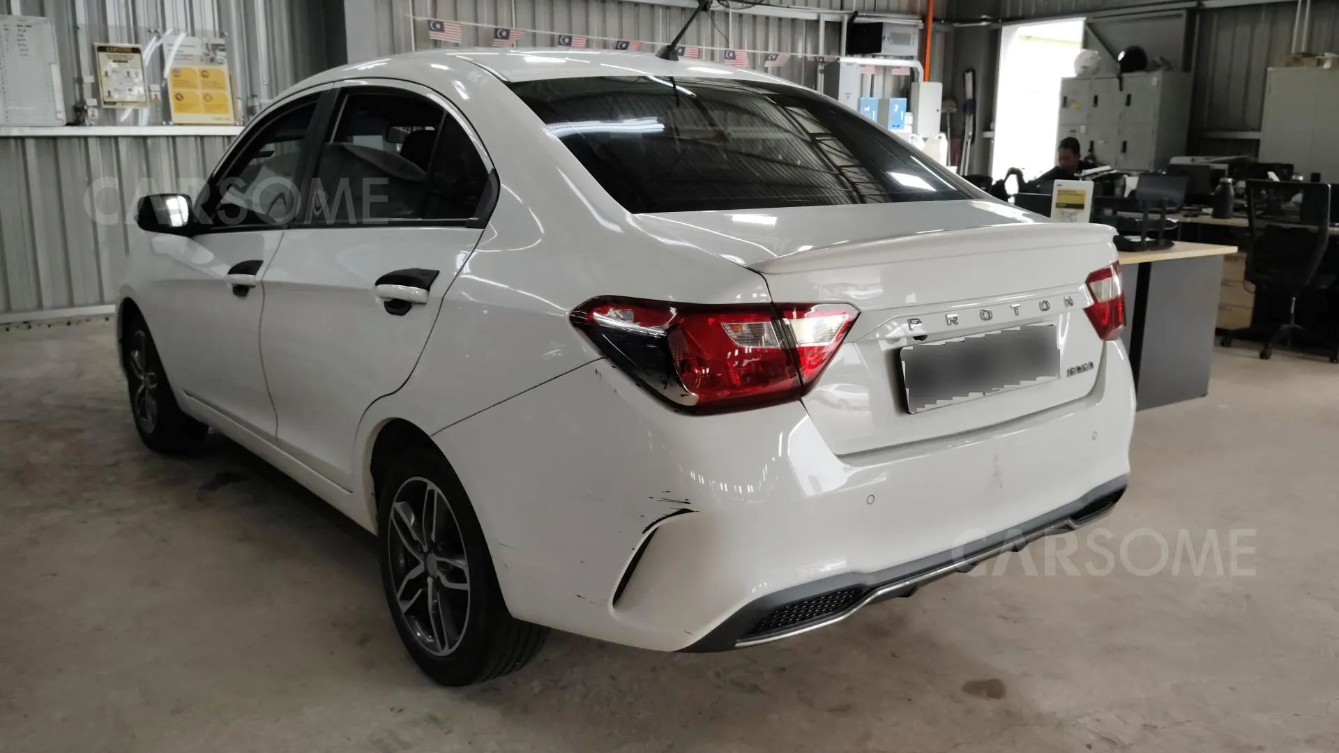 2021 Proton Saga 1.3 Premium terpakai warna White untuk dijual di Kuching, Sarawak, gambar 4