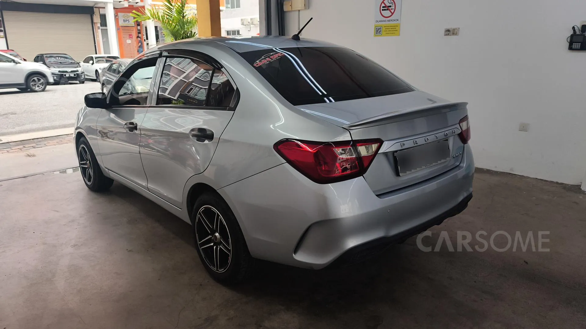 2019 Proton Saga 1.3 Standard terpakai warna Silver untuk dijual di Kuching, Sarawak, gambar 4