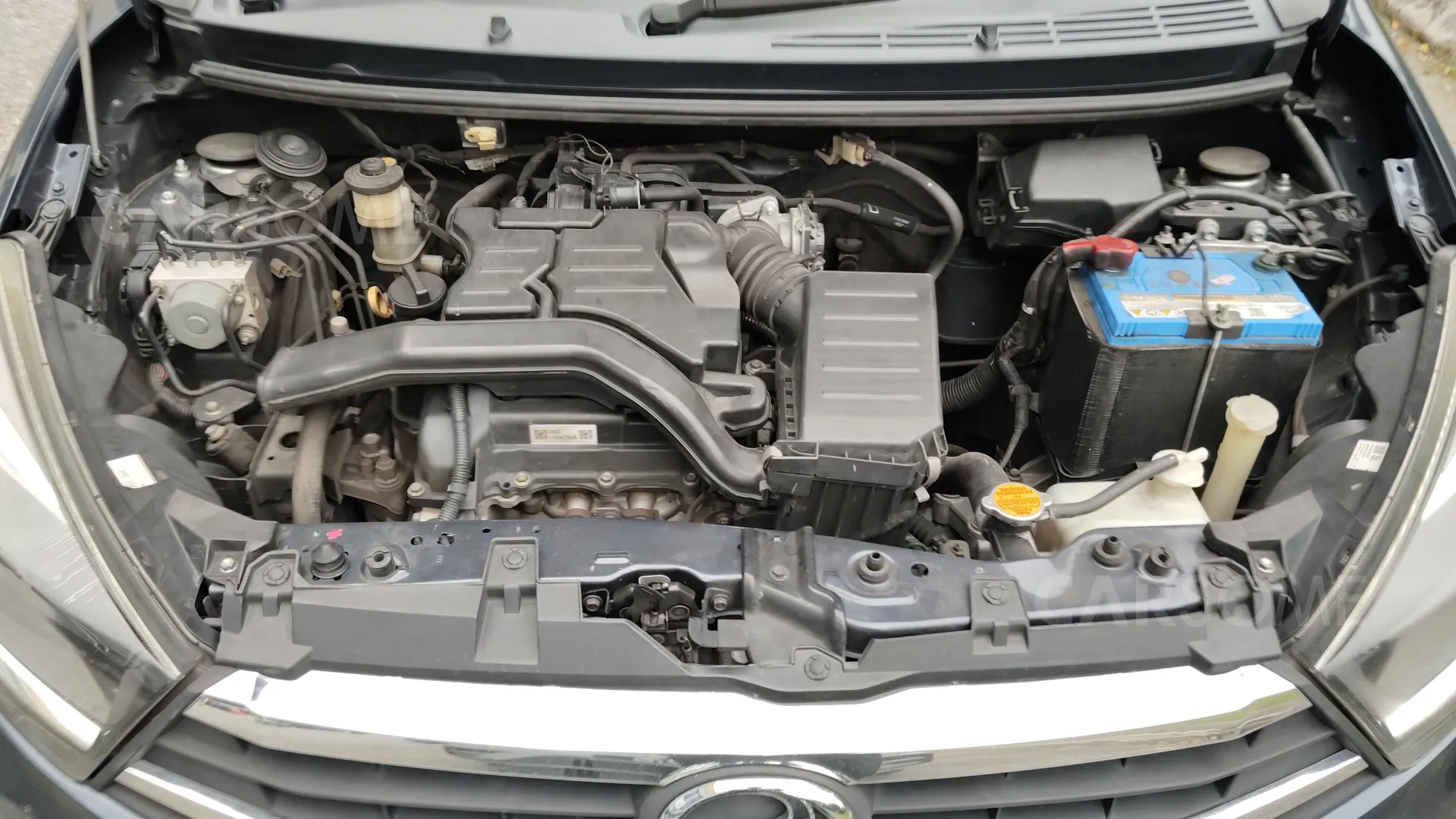 2019 Perodua Axia 1.0 AV terpakai warna Blue untuk dijual di Kuching, Sarawak, gambar 5