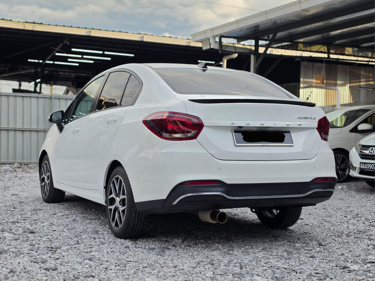 2025 Proton Persona 1.6 Premium terpakai warna White untuk dijual di Kuching, Sarawak, gambar 2